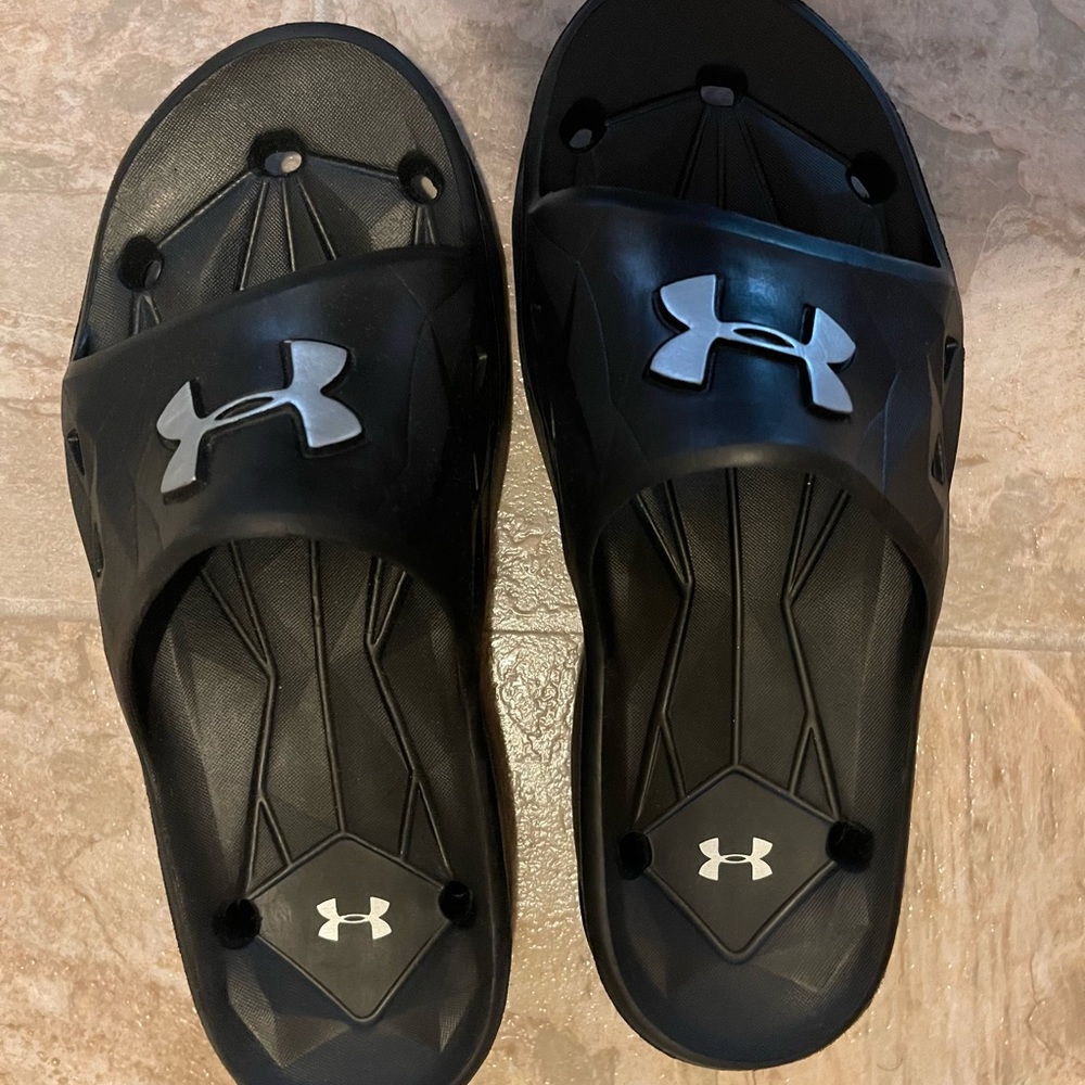 Under Armor Slides unsiex